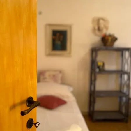 Nura's - Casa Gea Feriehus