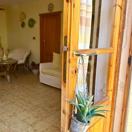 Nura's - Casa Gea Feriehus *